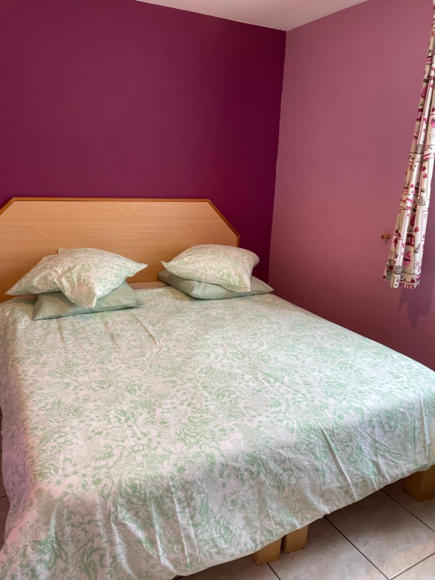 Bed and Breakfast La Ferme De Montard Montmorot Номер фото
