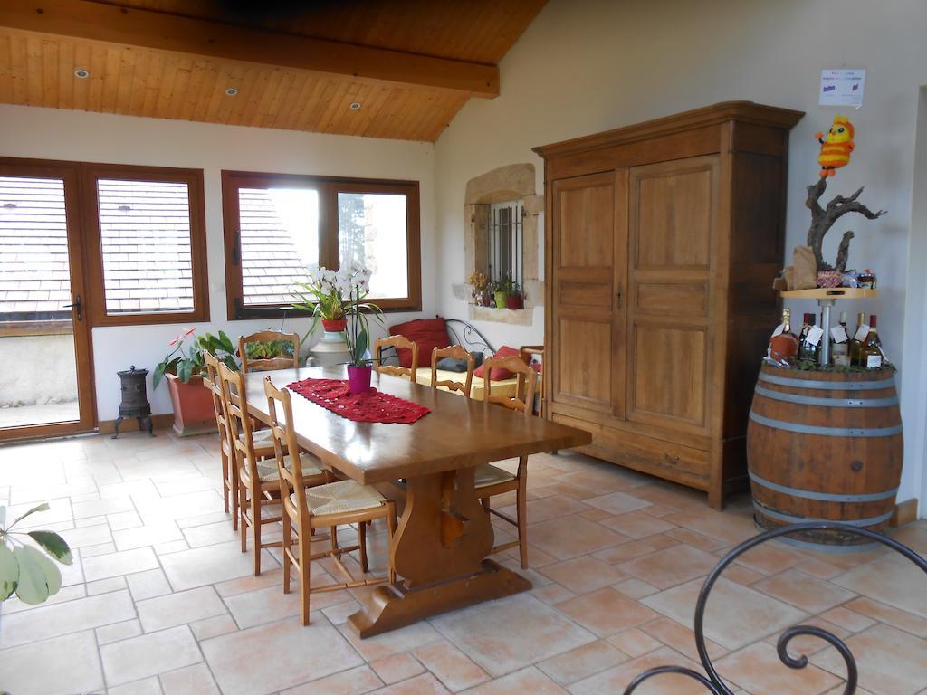 Bed and Breakfast La Ferme De Montard Montmorot Екстер'єр фото